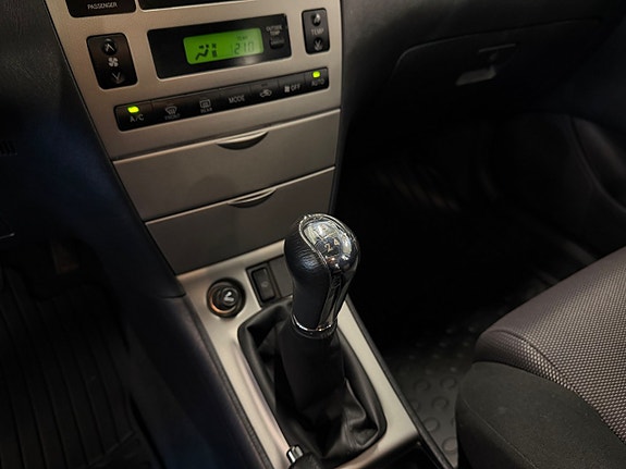 Toyota Corolla 13 of 14