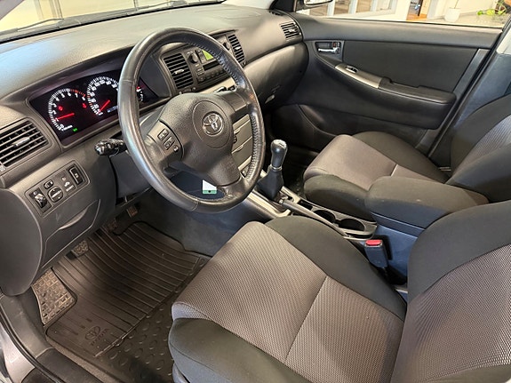 Toyota Corolla 11 of 14