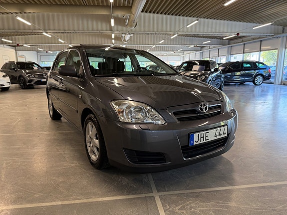 Toyota Corolla 2 of 14