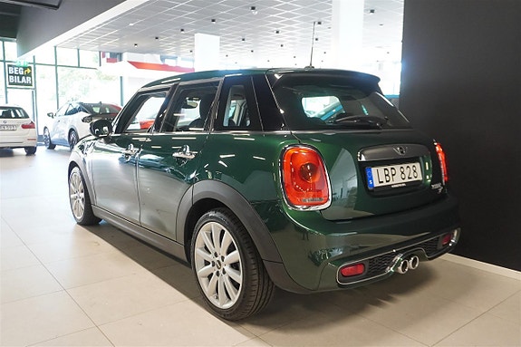 MINI Cooper SD 4 of 14