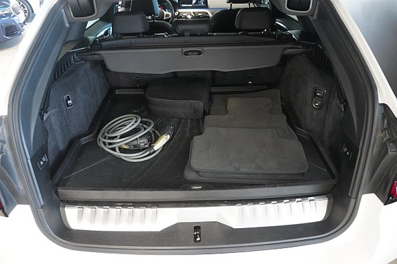 BMW 530e 5 of 21