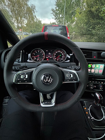 Volkswagen Golf VII 5 of 7