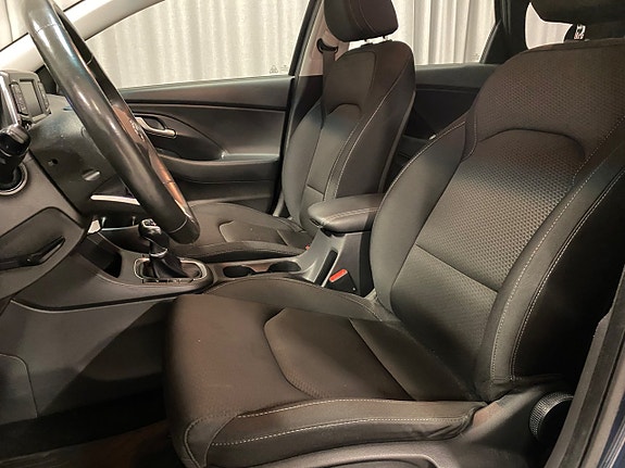 Hyundai i30 7 of 17