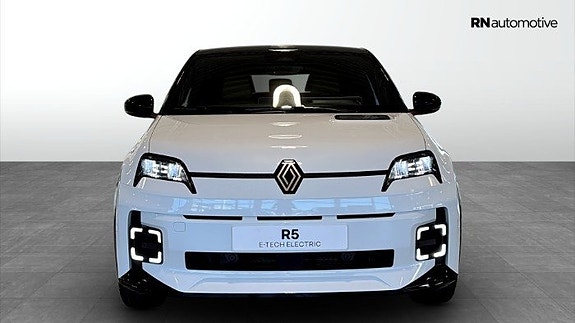 Renault 5 E-Tech 7 of 21