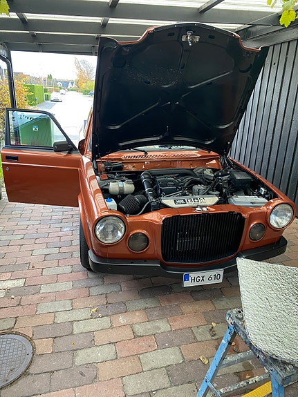 Volvo 245 3 of 7