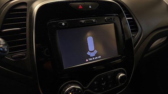 Renault Captur 10 of 15