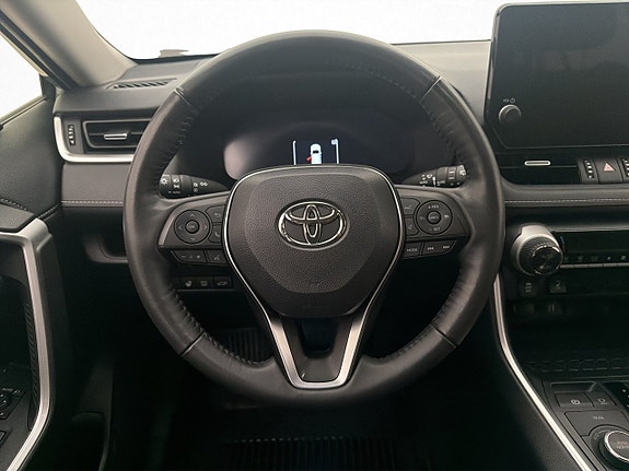 Toyota RAV4 13 of 30
