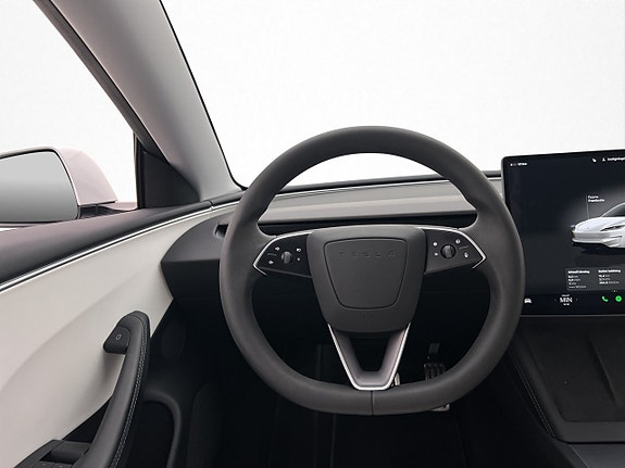 Tesla Model 3 13 of 30