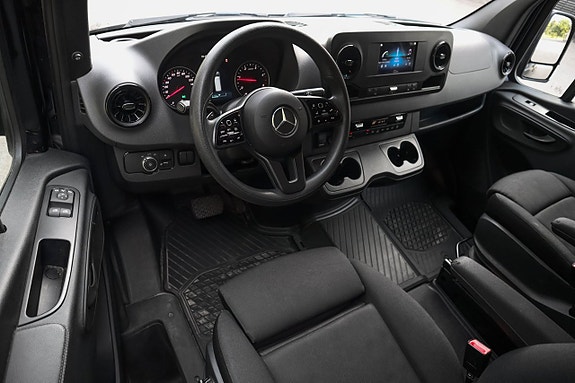Mercedes-Benz Sprinter 319 10 of 30
