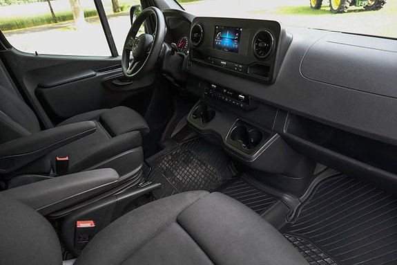 Mercedes-Benz Sprinter 319 12 of 30