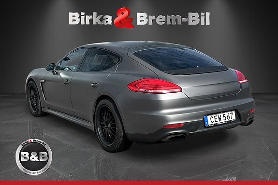Porsche Panamera 8 of 17