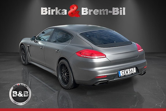 Porsche Panamera 14 of 17