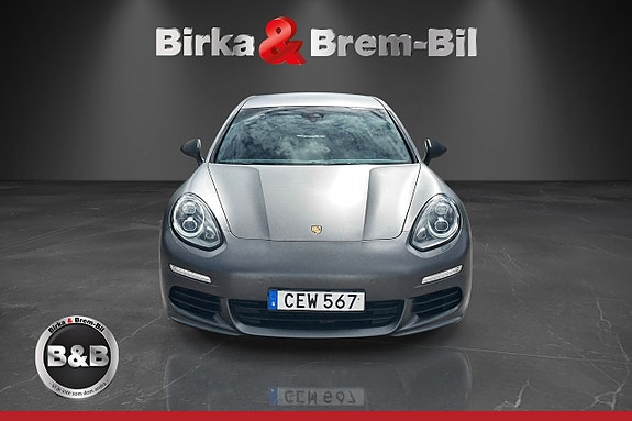 Porsche Panamera 2 of 17