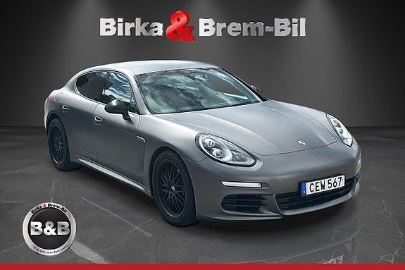 Porsche Panamera 3 of 17