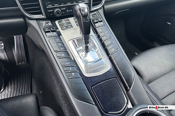 Porsche Panamera 16 of 17