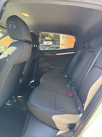 Honda Civic 8 of 10