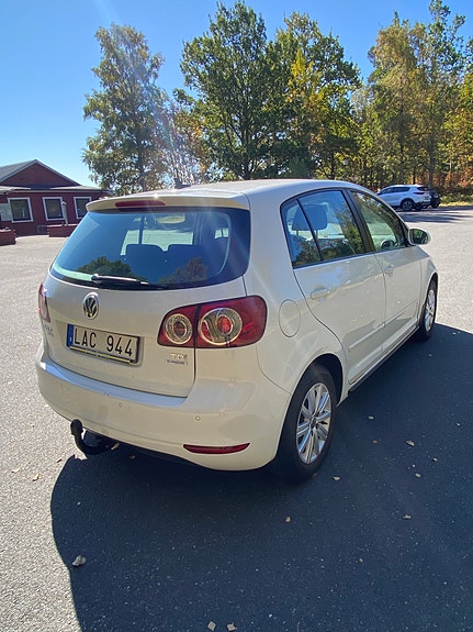 Volkswagen Golf Plus 2 of 9