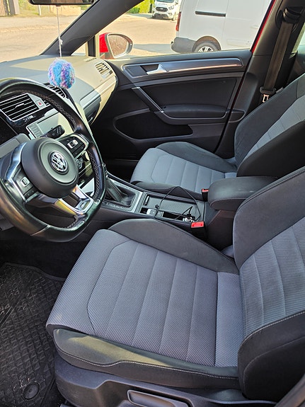 Volkswagen Golf VII 6 of 10