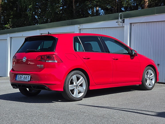 Volkswagen Golf VII 2 of 10