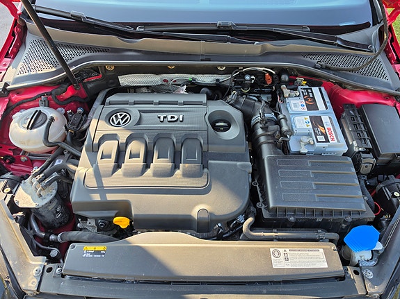 Volkswagen Golf VII 4 of 10