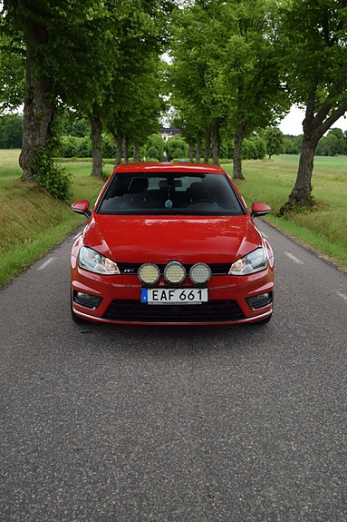 Volkswagen Golf VII 8 of 10