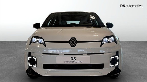 Renault 5 E-Tech 8 of 25