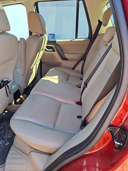 Land Rover Freelander 2 2 of 4