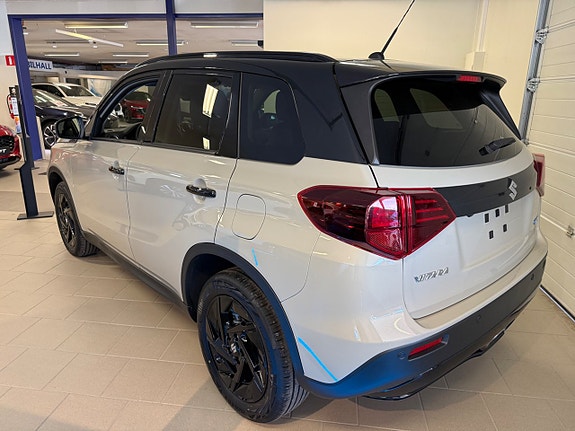 Suzuki Vitara 2 of 9