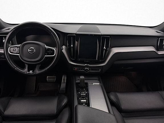 Volvo XC60 14 of 30