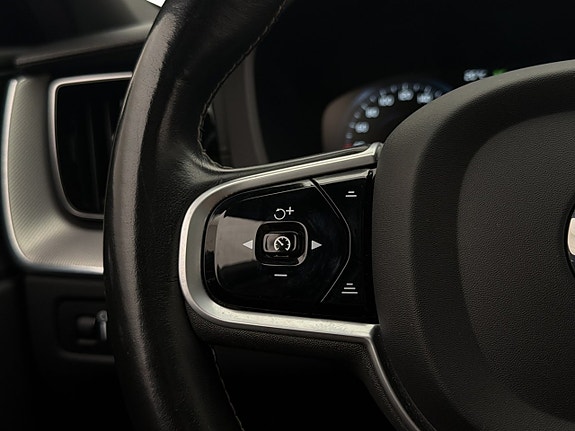 Volvo XC60 18 of 30