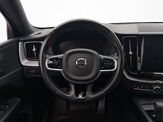 Volvo XC60 15 of 30