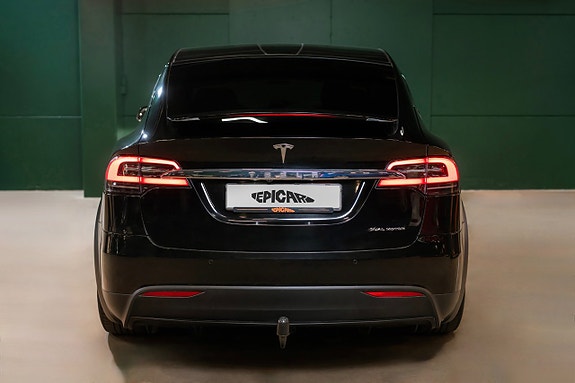 Tesla Model X 6 of 24