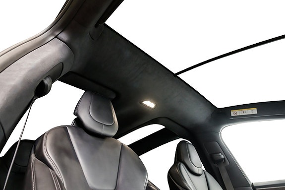 Tesla Model X 23 of 24