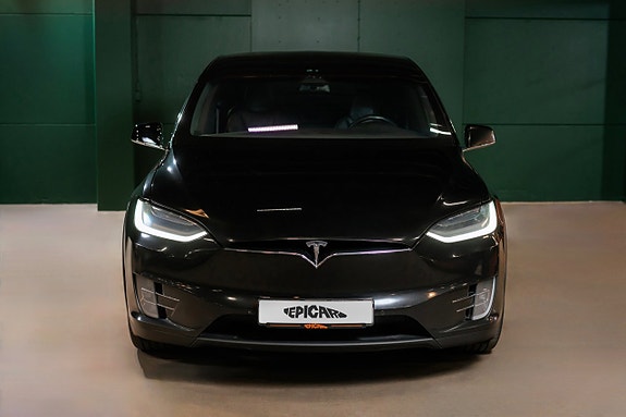 Tesla Model X 5 of 24