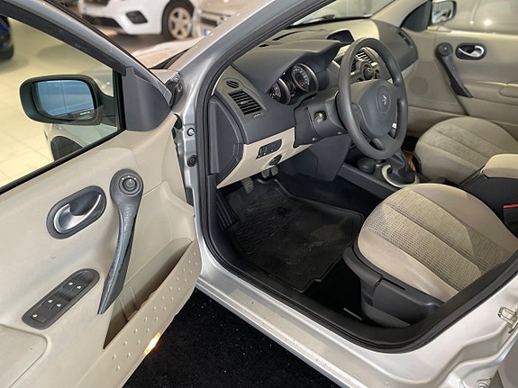 Renault Megane 7 of 12
