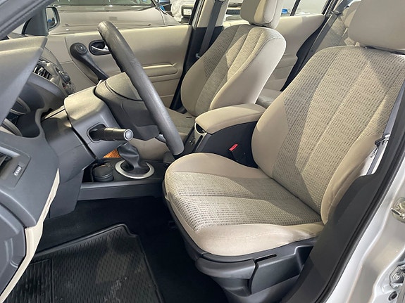 Renault Megane 8 of 12