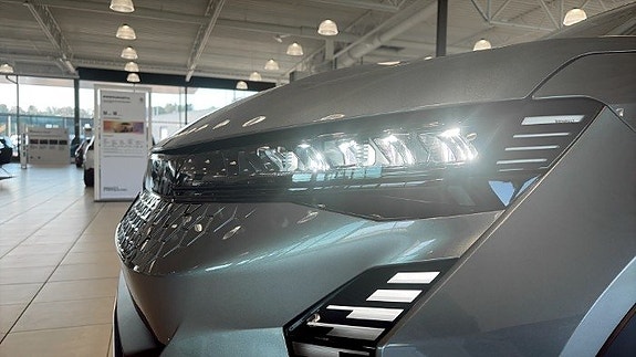 Renault Scenic E-Tech 9 of 21