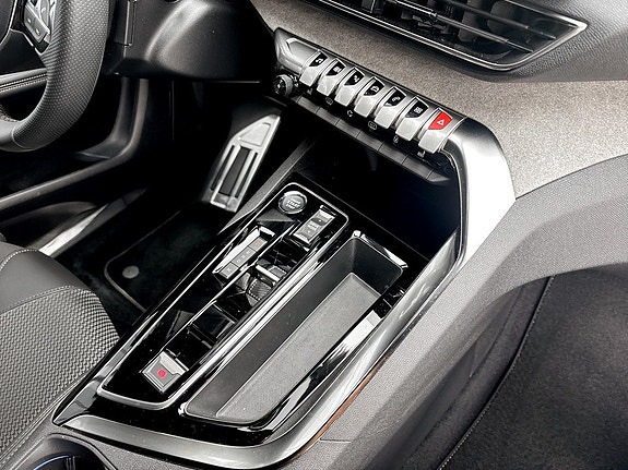 Peugeot 3008 12 of 18