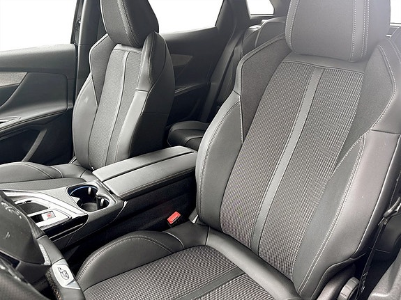Peugeot 3008 5 of 18
