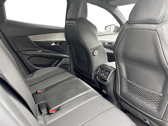 Peugeot 3008 14 of 18