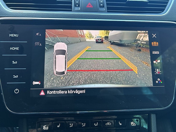 Skoda Superb 22 of 27