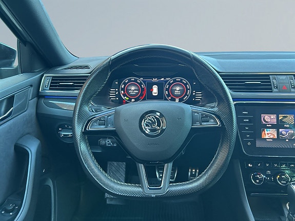 Skoda Superb 9 of 27