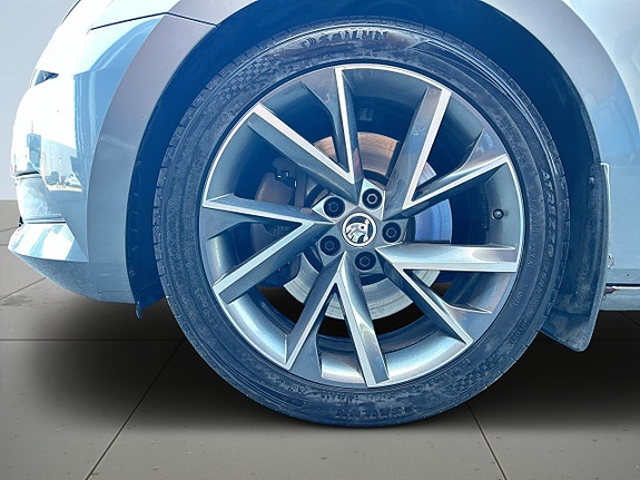 Skoda Superb 14 of 27