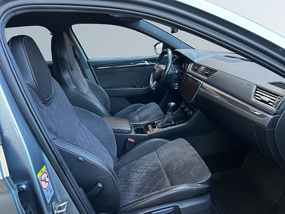 Skoda Superb 10 of 27