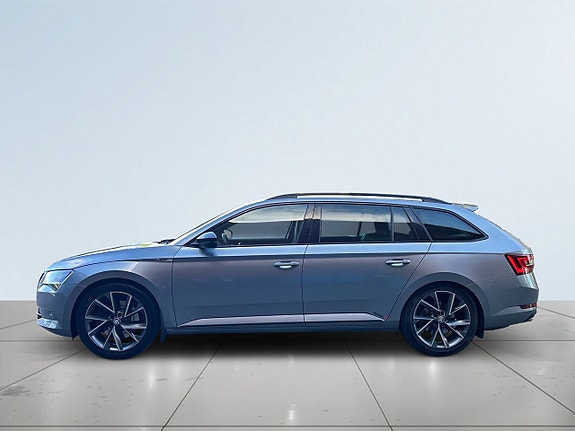 Skoda Superb 4 of 27