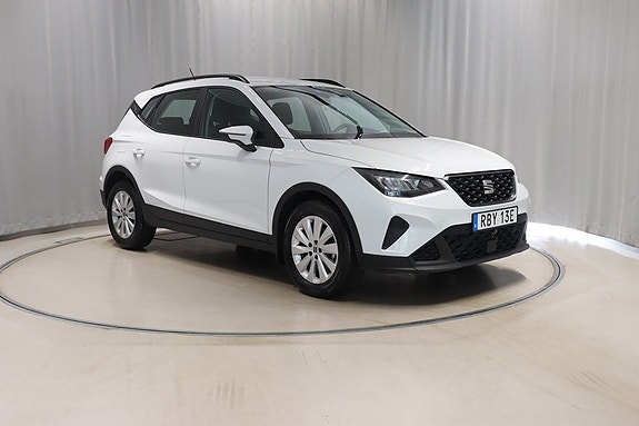 Seat Arona 3 of 10