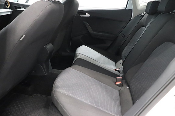 Seat Arona 8 of 10