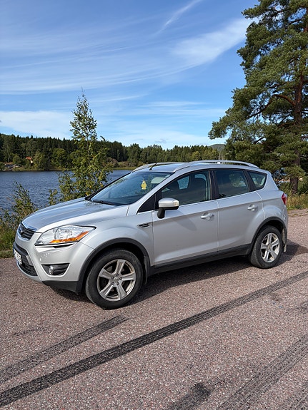 Ford Kuga 2 of 5