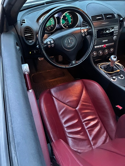 Mercedes-Benz SLK200 6 of 7