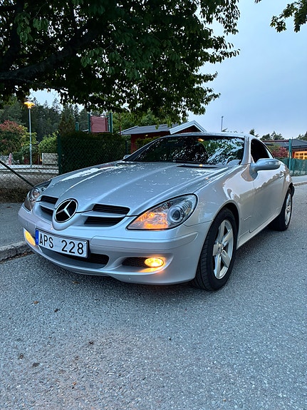 Mercedes-Benz SLK200 5 of 7